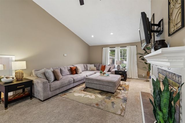 308 SE Trail Ridge Road, Grimes, IA 50111