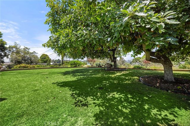 10311 Ladera Senda, North Tustin, CA 92705