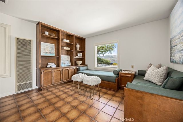 10311 Ladera Senda, North Tustin, CA 92705