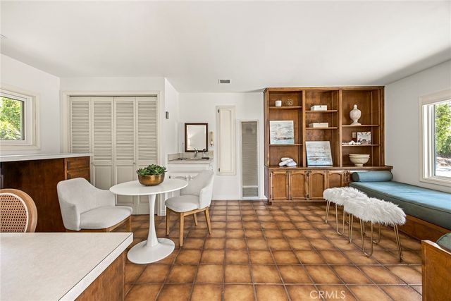10311 Ladera Senda, North Tustin, CA 92705