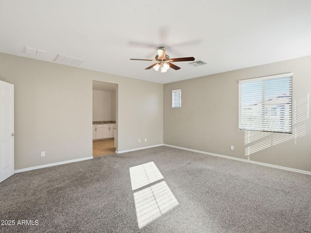 2251 S OSBORN Lane, Gilbert, AZ 85295