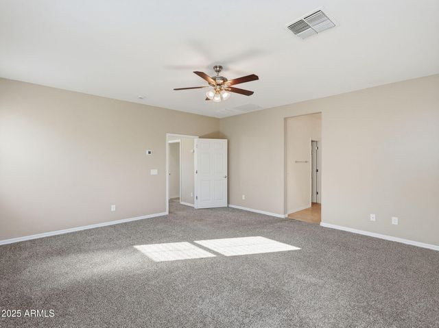 2251 S OSBORN Lane, Gilbert, AZ 85295