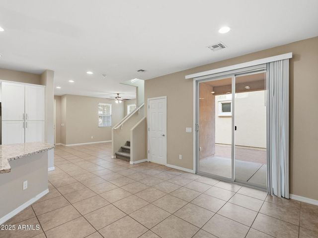 2251 S OSBORN Lane, Gilbert, AZ 85295