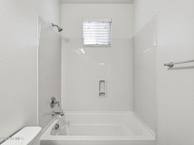 2251 S OSBORN Lane, Gilbert, AZ 85295