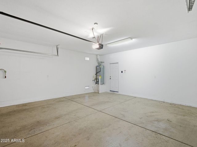 2251 S OSBORN Lane, Gilbert, AZ 85295