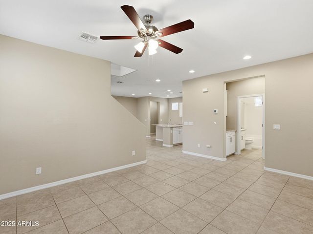 2251 S OSBORN Lane, Gilbert, AZ 85295