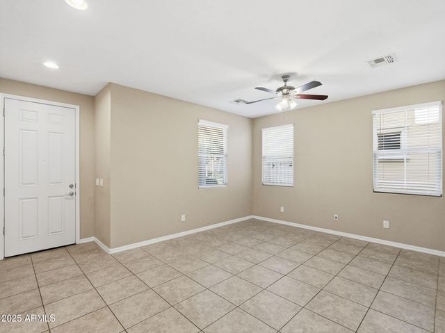 2251 S OSBORN Lane, Gilbert, AZ 85295