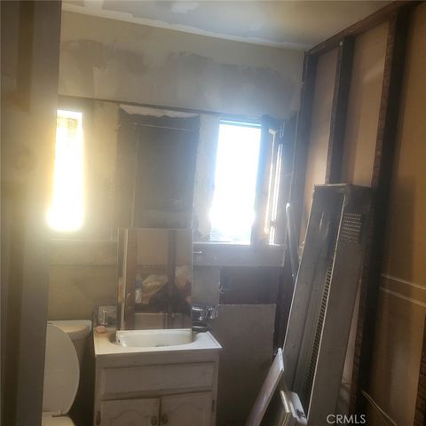 1209 W 90th Street, Los Angeles, CA 90044