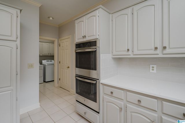 1009 LAKE POINT LANE, Hoover, AL 35244