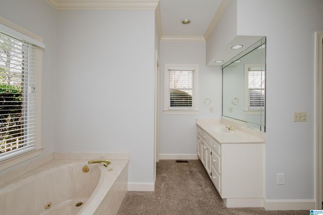 1009 LAKE POINT LANE, Hoover, AL 35244