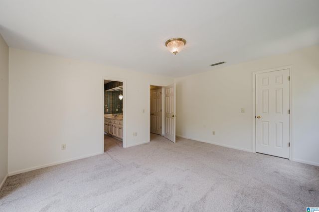 1009 LAKE POINT LANE, Hoover, AL 35244