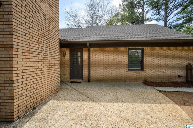 1009 LAKE POINT LANE, Hoover, AL 35244