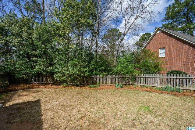 1009 LAKE POINT LANE, Hoover, AL 35244