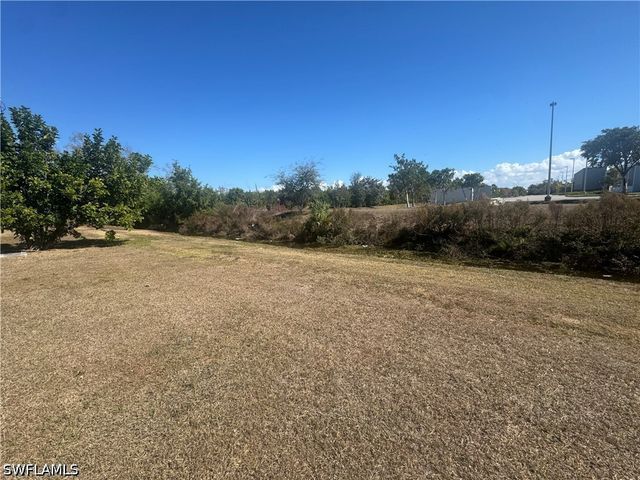 16901 Juanita AVE, Fort Myers, FL 33908