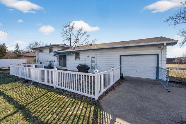3512 Mcknight Road N, White Bear Lake, MN 55110