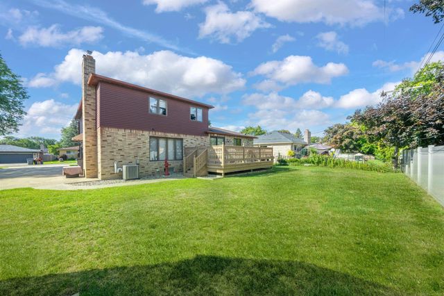 18609 Beatrice Street, Clinton Township, MI 48036