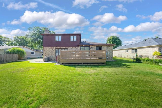 18609 Beatrice Street, Clinton Township, MI 48036