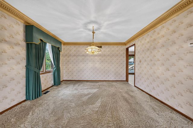 18609 Beatrice Street, Clinton Township, MI 48036