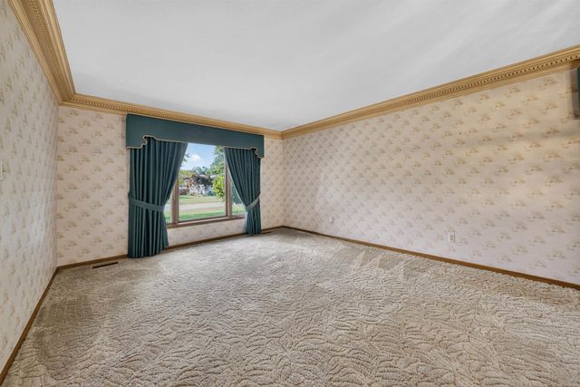 18609 Beatrice Street, Clinton Township, MI 48036