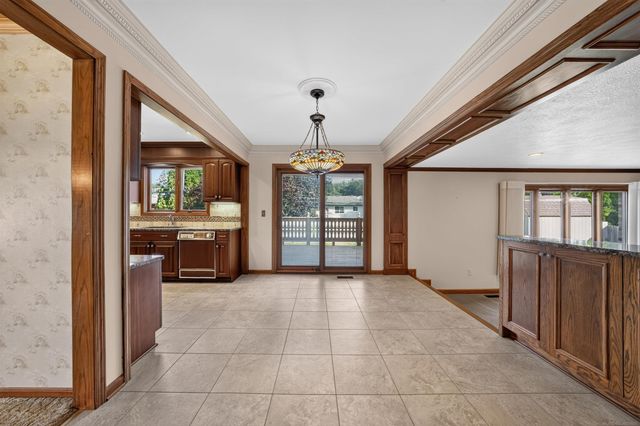 18609 Beatrice Street, Clinton Township, MI 48036