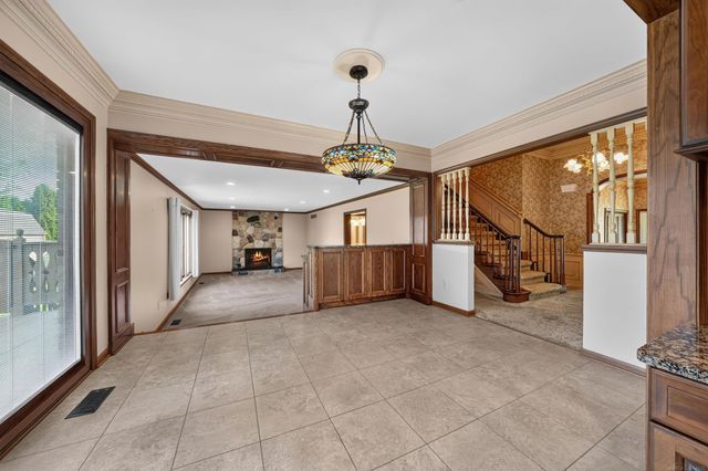 18609 Beatrice Street, Clinton Township, MI 48036