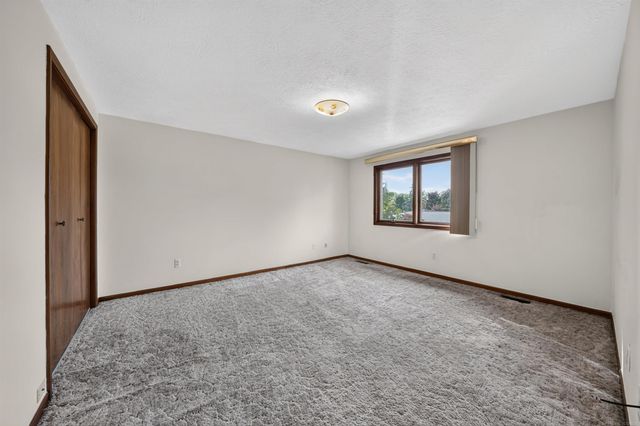 18609 Beatrice Street, Clinton Township, MI 48036