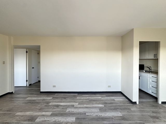 1400 Chicago Avenue 401, Evanston, IL 60201