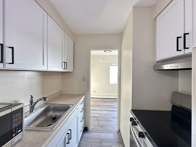 1400 Chicago Avenue 401, Evanston, IL 60201