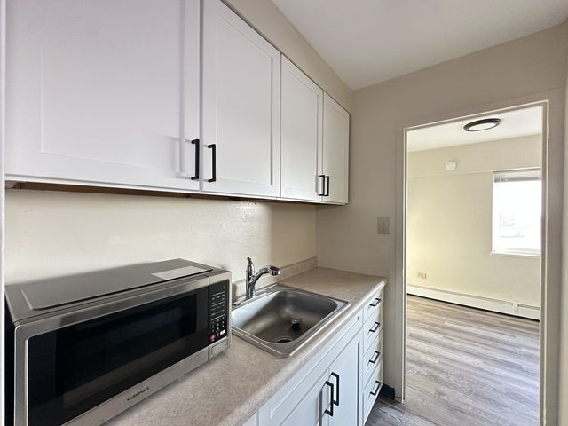 1400 Chicago Avenue 401, Evanston, IL 60201