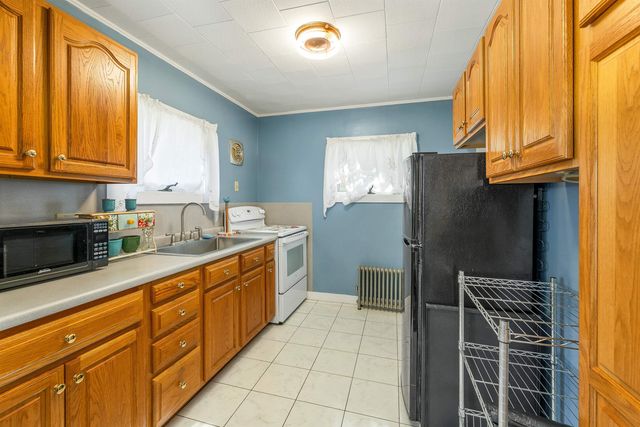14 Arch Street, Northfield, NH 03276