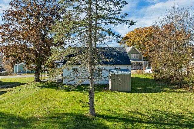 14 Arch Street, Northfield, NH 03276