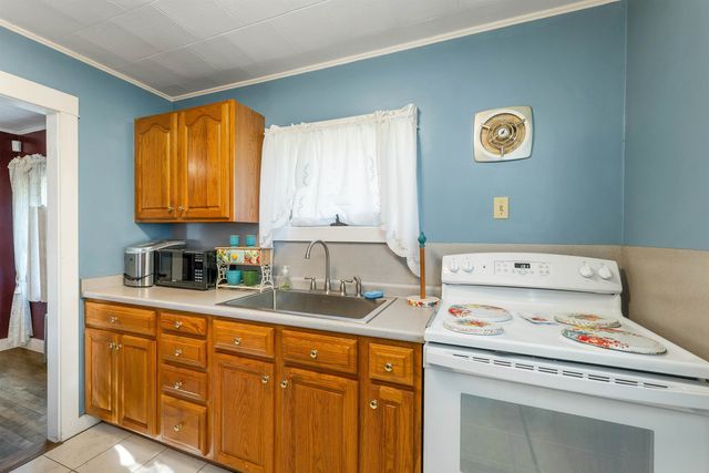 14 Arch Street, Northfield, NH 03276