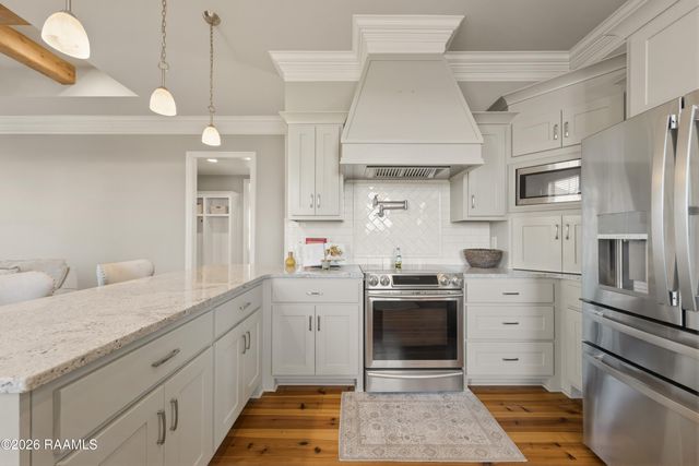 101 Mont De Marsan Drive, Lafayette, LA 70507