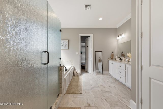 101 Mont De Marsan Drive, Lafayette, LA 70507