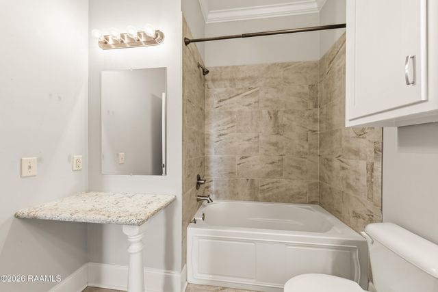 101 Mont De Marsan Drive, Lafayette, LA 70507