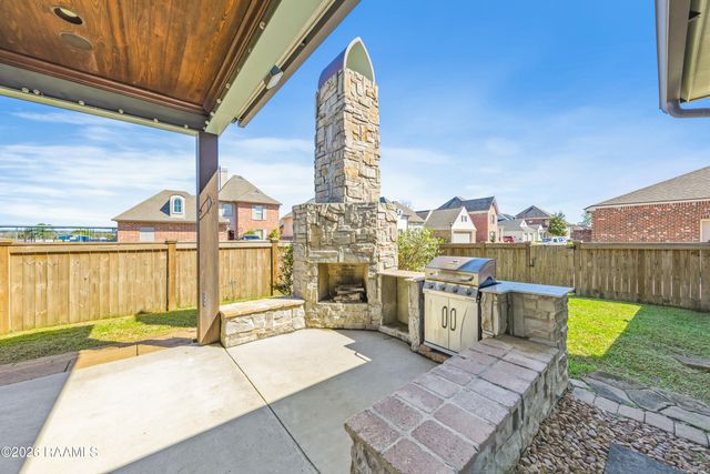 101 Mont De Marsan Drive, Lafayette, LA 70507