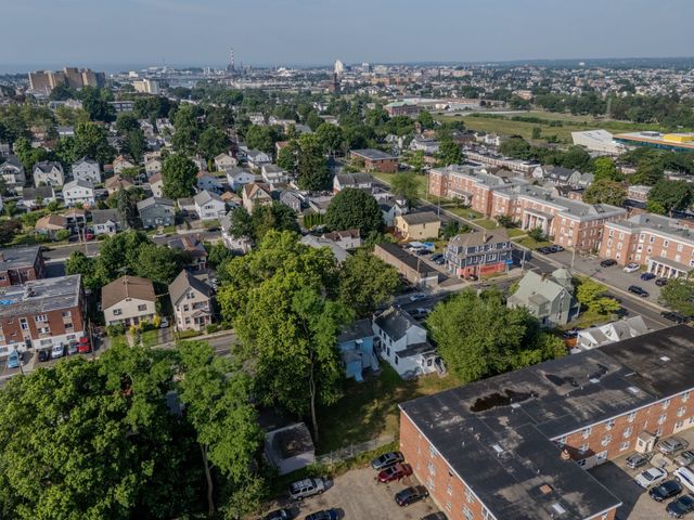 37 Granfield Avenue, Bridgeport, CT 06610