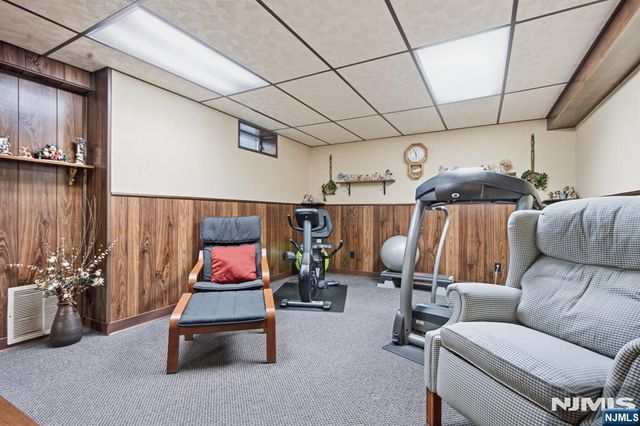 5-22 Hazel Place, Fair Lawn, NJ 07410