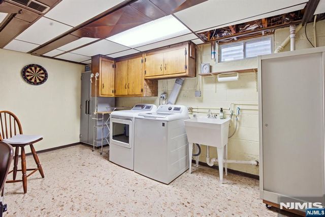5-22 Hazel Place, Fair Lawn, NJ 07410