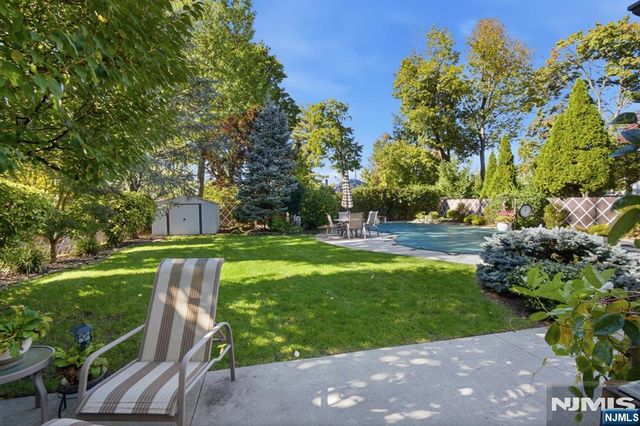 5-22 Hazel Place, Fair Lawn, NJ 07410