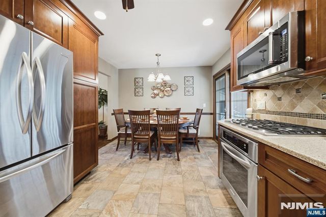 5-22 Hazel Place, Fair Lawn, NJ 07410