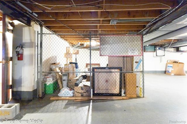 27654 E Echo Valley 234, Farmington Hills, MI 48334