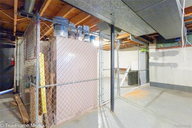 27654 E Echo Valley 234, Farmington Hills, MI 48334