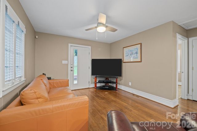1812 Van Buren Avenue, Charlotte, NC 28216