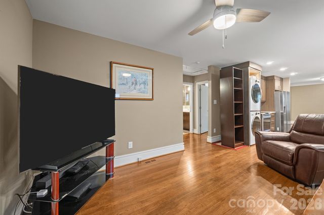 1812 Van Buren Avenue, Charlotte, NC 28216