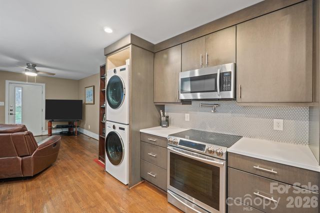 1812 Van Buren Avenue, Charlotte, NC 28216