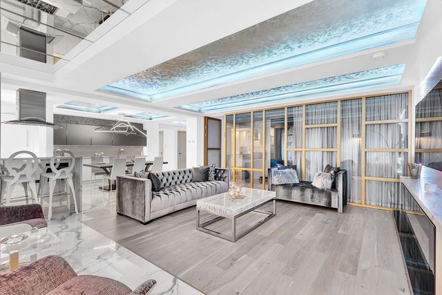 340 W 57th St Apt 2I, New York City, NY 10019