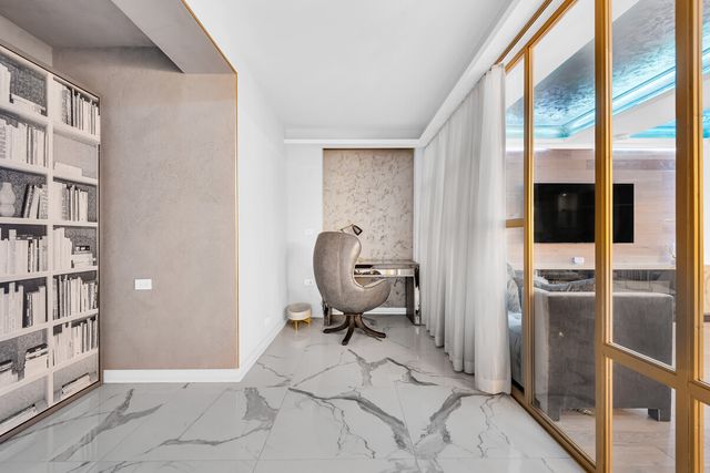 340 W 57th St Apt 2I, New York City, NY 10019