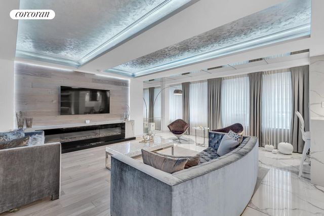 340 W 57th St Apt 2I, New York City, NY 10019