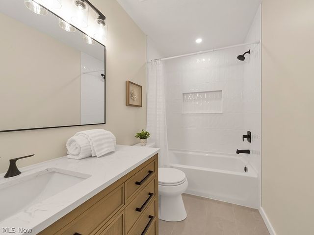 2977 Gale Road, Willoughby, OH 44094